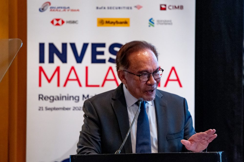 Anwar Perlu Lepas Jawatan Bukan Rombak Kabinet Razali Malaysia Today