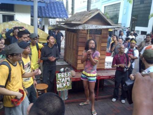 @uncledon786 : Sapa kata group reggae x amik tau politic?#Bersih http://t.co/qQG0oCPr