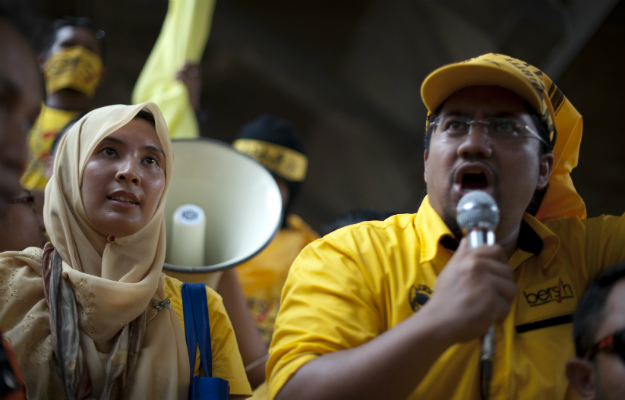 http://www.foreignpolicy.com/files/images/nurul_izzah_campaign_edited.jpg