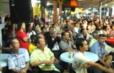 http://www.freemalaysiatoday.com/wp-content/uploads/2011/04/DAP-crowd-ceramah-Sarawak-election.jpg