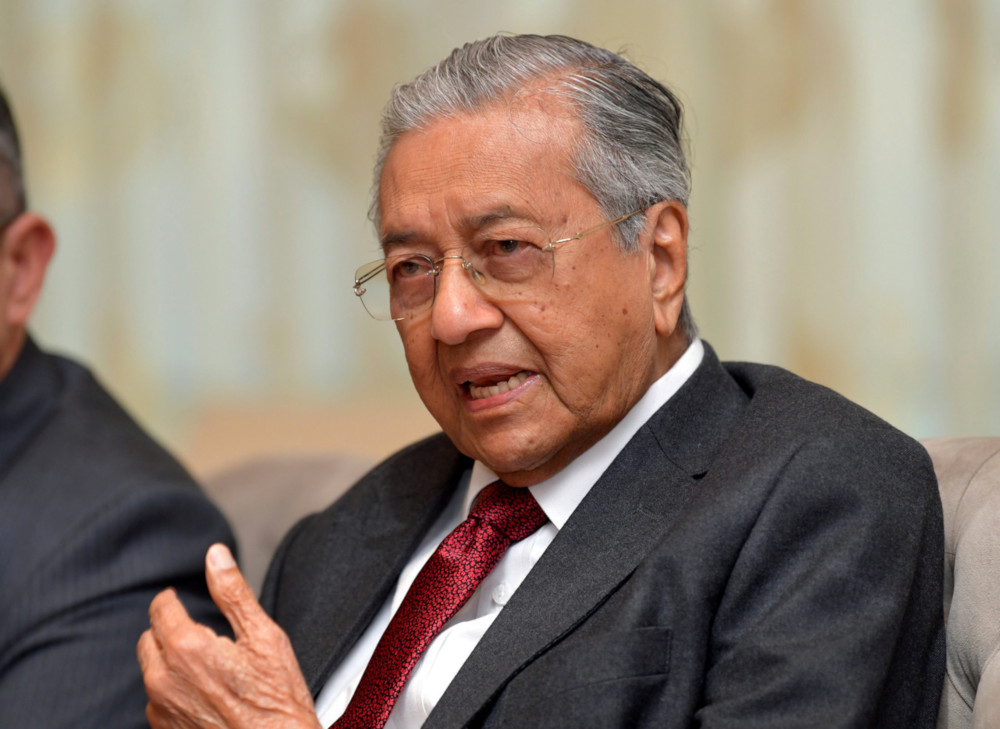 Two decades on, Dr M admits to helping tycoons in the ...