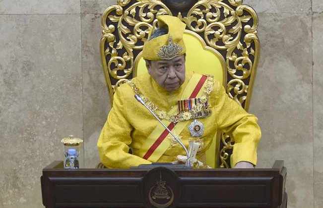 Selangor Sultan urges politicians to unite in face of Covid-19 threat